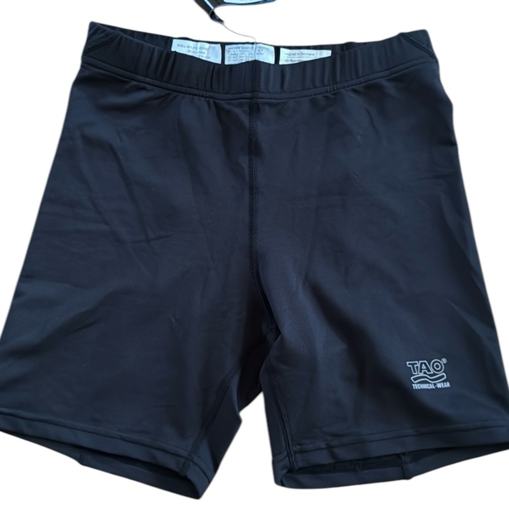 WOMENS NWT BLACK RUNNING SHORT SZ: EU 36 USA SM